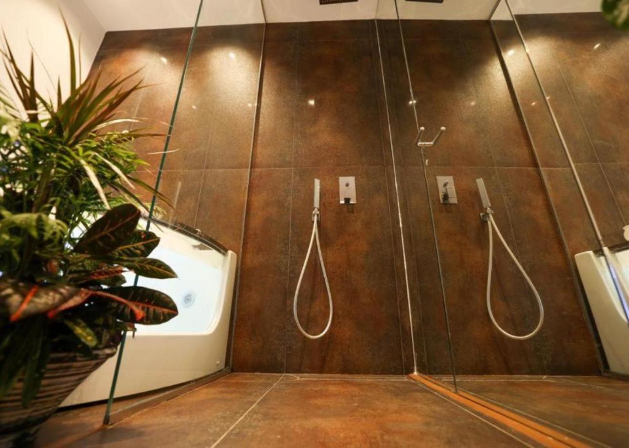 Foga Hebrus Hotel Ксамил Екстериор снимка