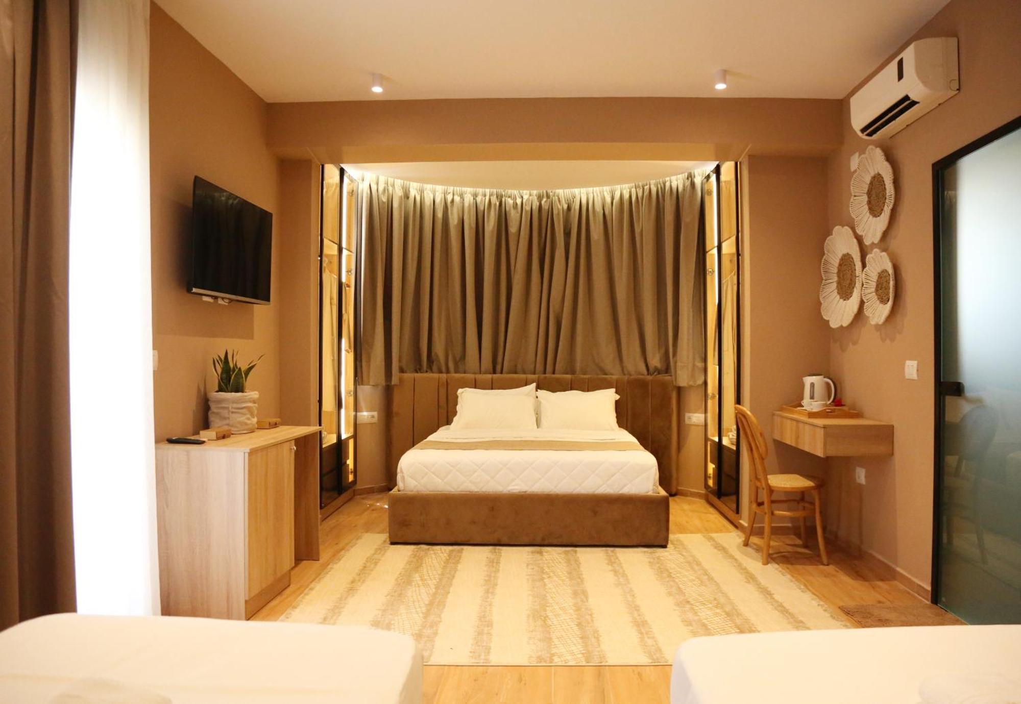 Foga Hebrus Hotel Ксамил Екстериор снимка