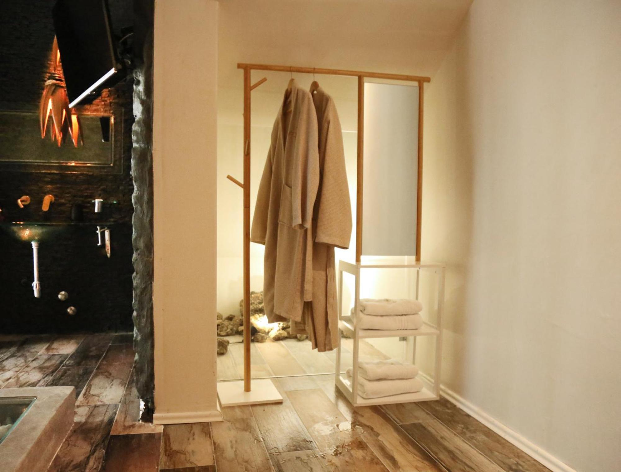 Foga Hebrus Hotel Ксамил Екстериор снимка